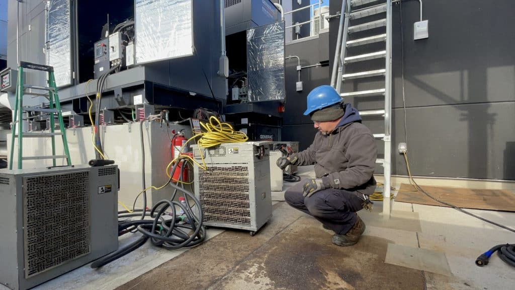 Commercial generator repair service diagnosing problems